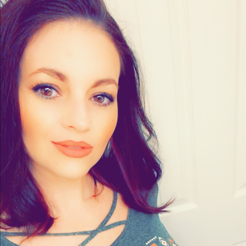 Meet your Posher, Amanda